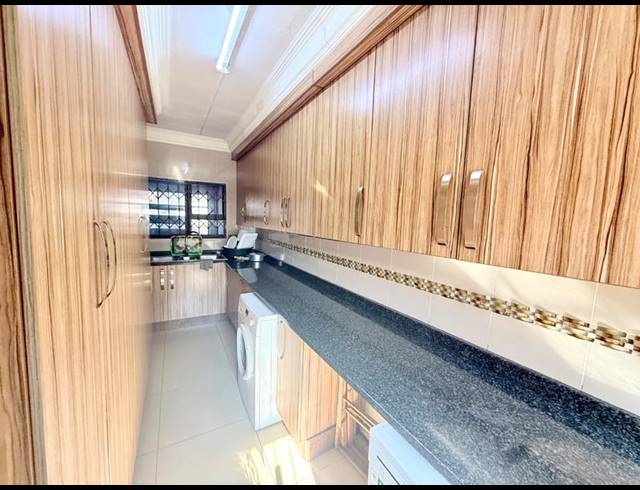 7 BEDROOM HOUSE FOR SALE IN VANDERBIJLPARK CE 4